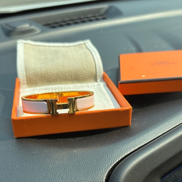 Gold and Pink Women’s Hermes Bracelet - Picture 1 of 9